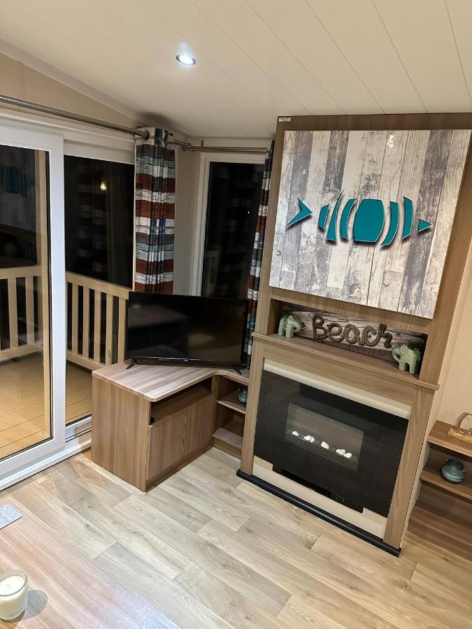 Luxurious 6 Berth Swift Bordeaux On Lyons Robin Hood Rhyl Villa Meliden Bagian luar foto